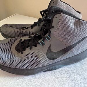 Men’s Nike Precision size 13